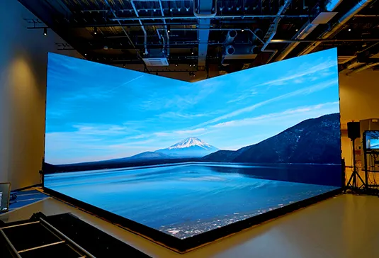 Tela imersiva virtual